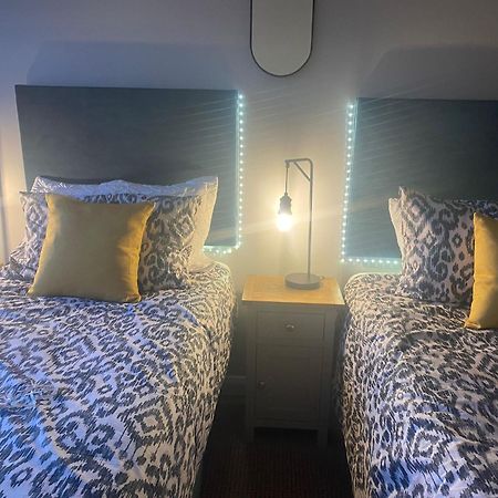 Hastings Apartments Extra Large Self Catering Apt Tourism Certified Free Parking Wifi Belfast Bagian luar foto